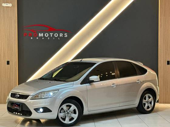 FORD FOCUS 2.0 GLX 16V GASOLINA 4P MANUAL FORD FOCUS 2.0 GLX 16V GASOLINA 4P MANUAL